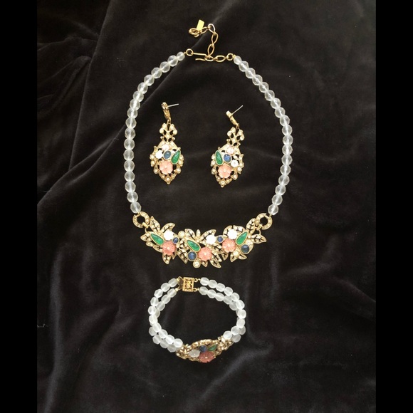 Spectacular retro 4 piece parure set. - Picture 4 of 5